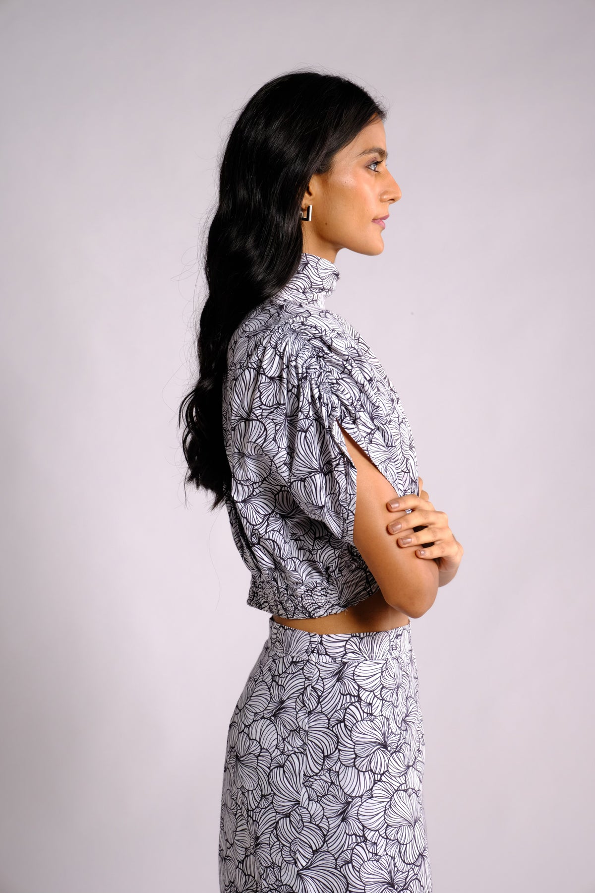 Amy Top - Printed Crop Top with Gathered Sleeve