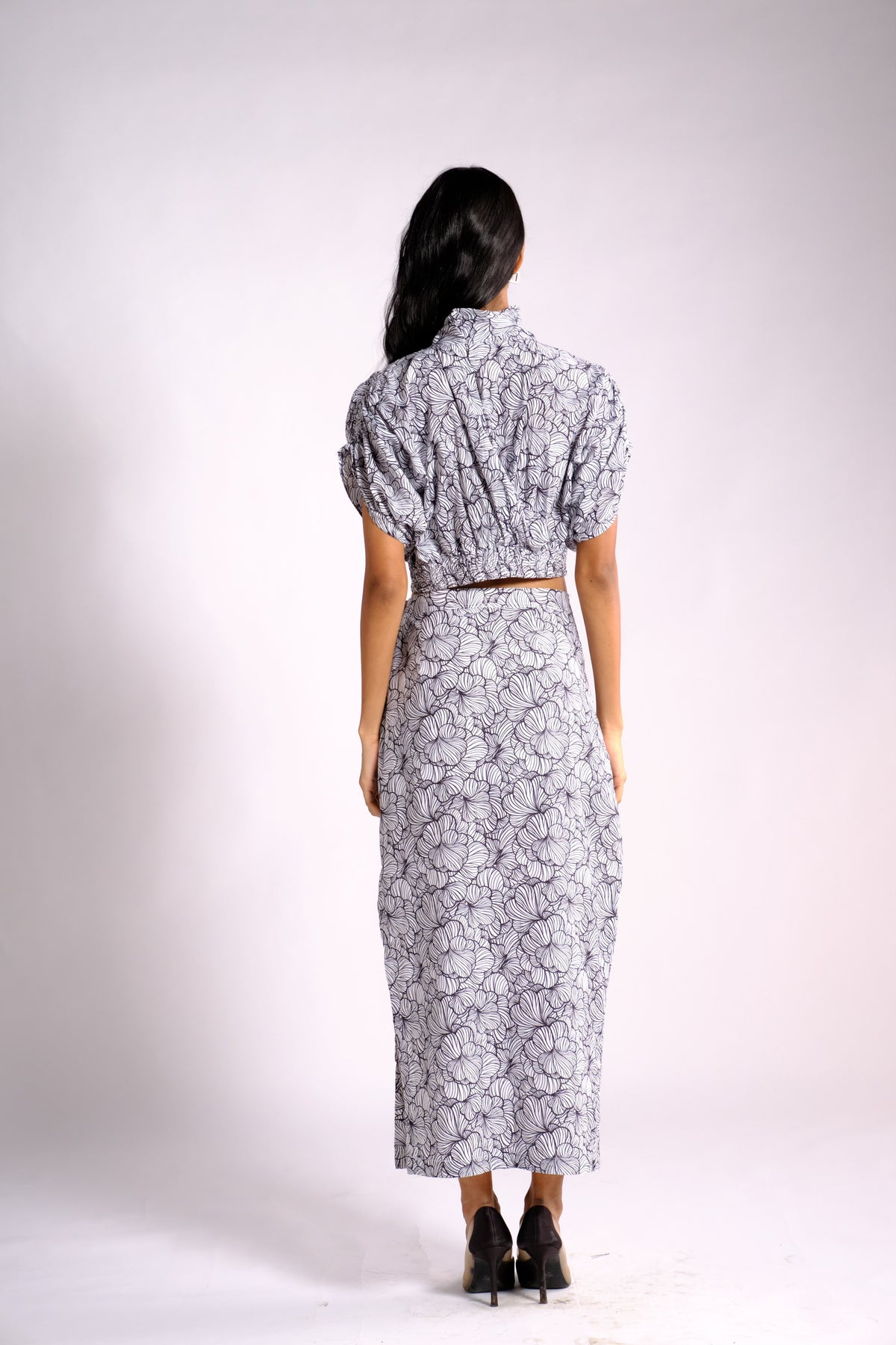 Amy Top - Printed Crop Top with Gathered Sleeve